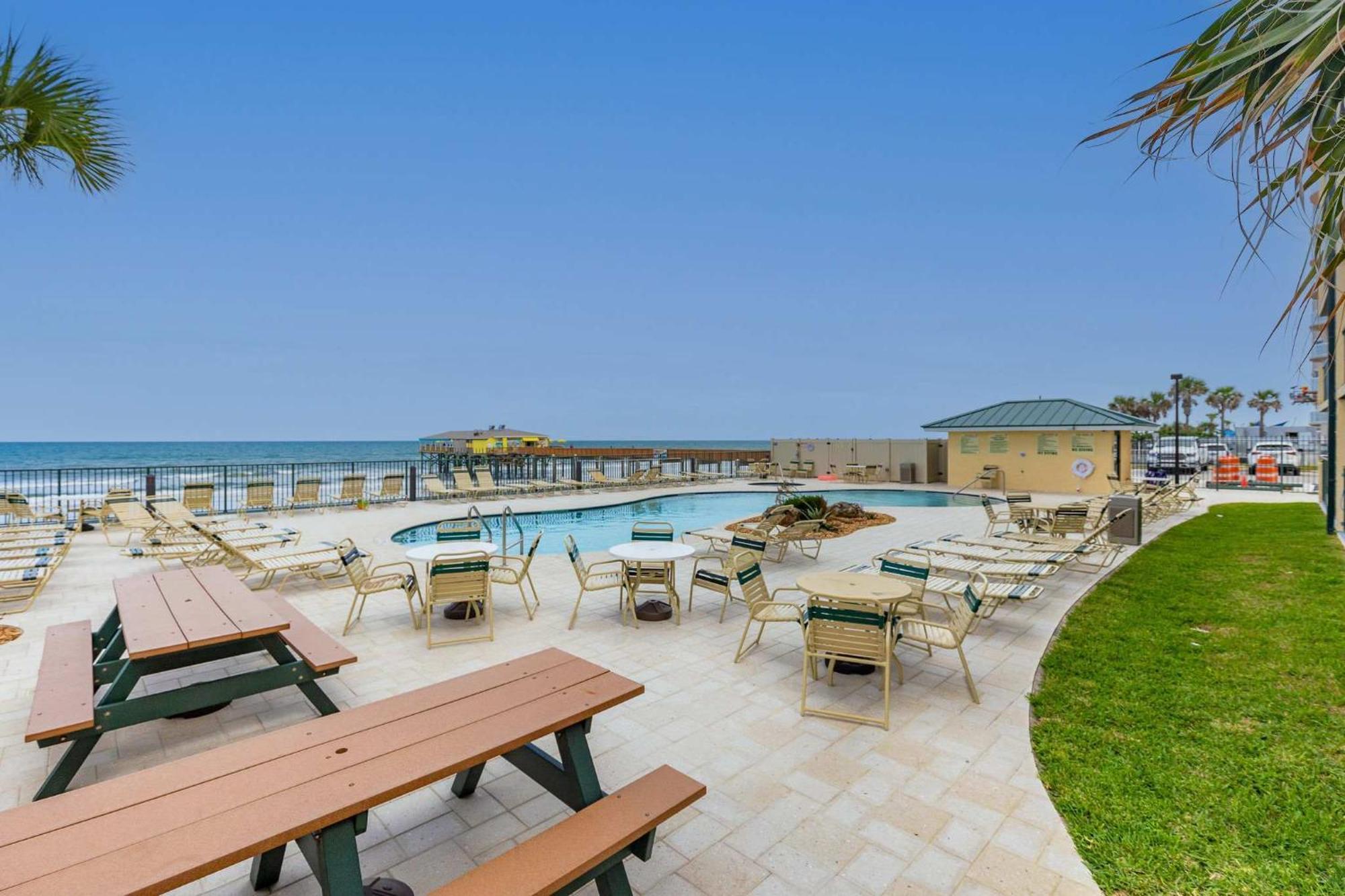 Ocean Views From Your Private Balcony! Sunglow Resort 606 By Brightwild Daytona Beach Shores Eksteriør bilde